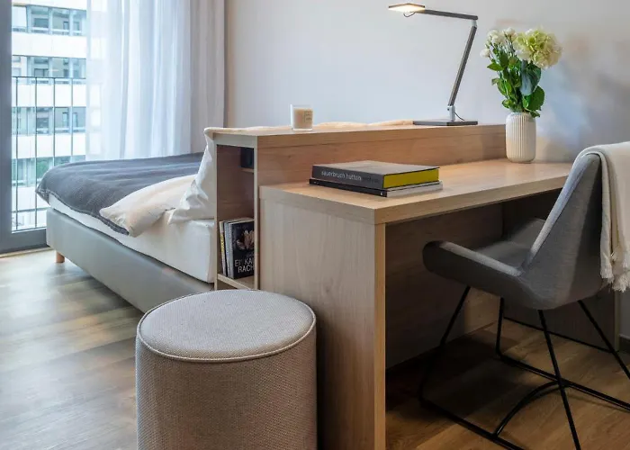 Homely! Skyview Frankfurt Airport, Fair, Rooftop, Gym! * Frankfurt am Main