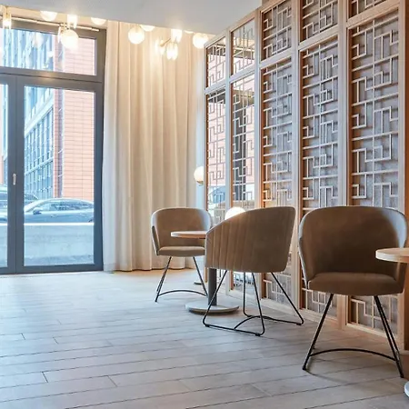 Apartment Homely! Skyview Frankfurt Airport, Fair, Rooftop, Gym! *