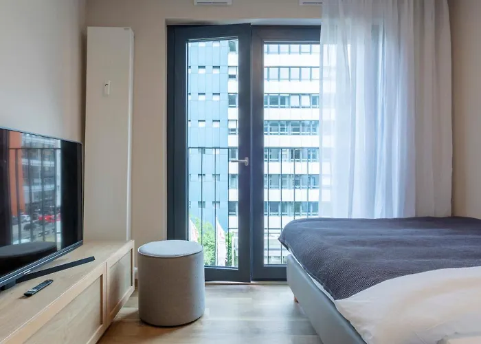 Homely! Skyview Frankfurt Airport, Fair, Rooftop, Gym! Frankfurt am Main